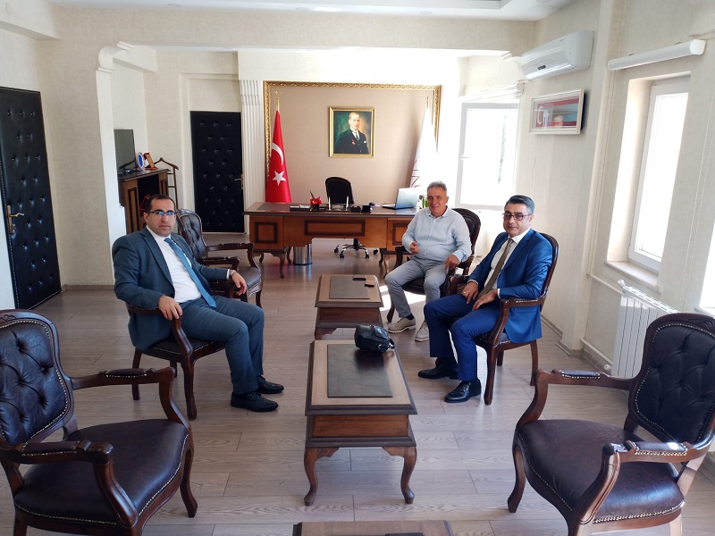 Hâkimler ve Savcılar Kurulu Başmüfettişi Recep BABACAN ile Cumhuriyet Başsavcısı Murat KARA, Kaymakamımız Haluk ŞİMŞEK’İ Makamında Ziyaret Etti