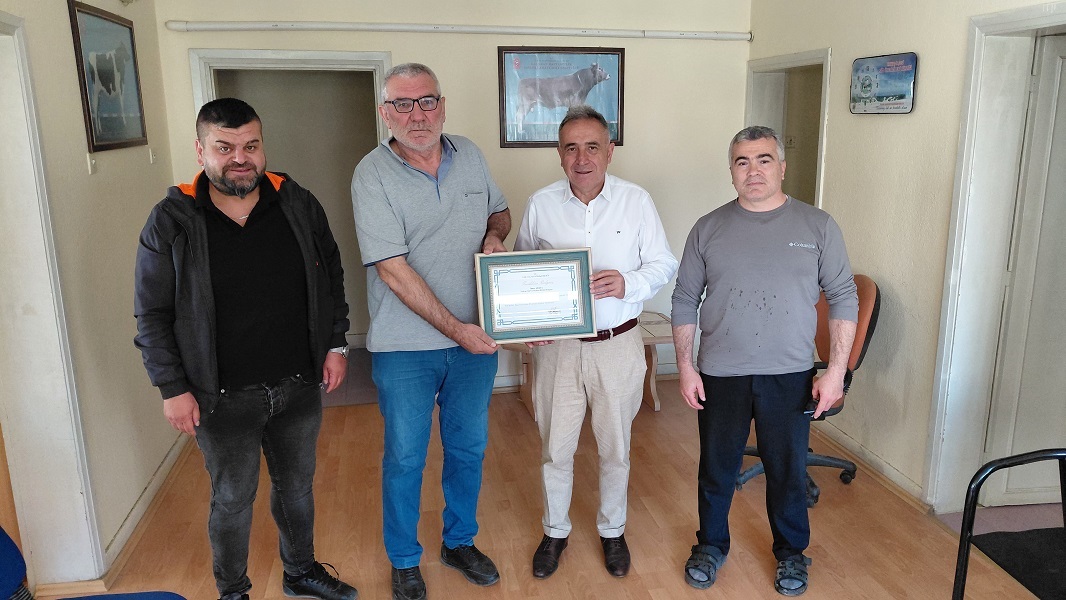 Kaymakamımız Haluk ŞİMŞEK, Yalvaç Süt Üreticileri Birliğini Ziyaret Etti